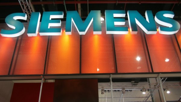 云沪深配资 美国取消全球三大芯片设计软件供应商对华出口限制