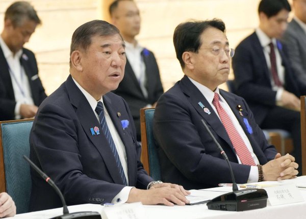 牛在线 日本参议院选举临近　民调显示执政联盟选情严峻