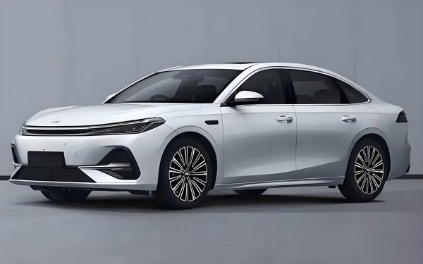 联丰配资 落地价10万内，适合上班族通勤遮风挡雨的两款汽车